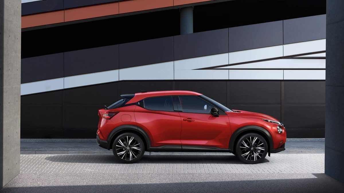 Nissan Navara at construction site