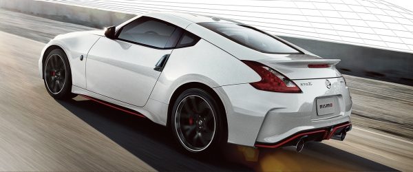 Nissan 370Z coupe NISMO on track