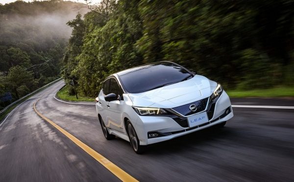 「日產電氣站」進駐元朗YOHO MALL | LEAF LUX純電動車展覽