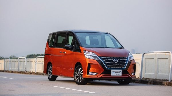 SERENA e-Power Two Tone front view
