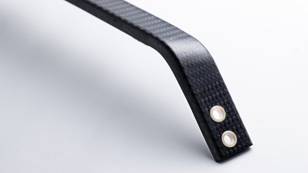 MULTI-MATERIAL BODY STRUCTURE