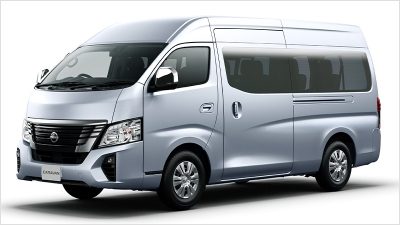 Photo:ワゴン ワイドボディ(2WD)。スーパーロングボディ ワイド幅 ハイルーフ 低床 10人乗 4ドア。ボディカラーはブリリアントシルバー(M)〈#K23〉。