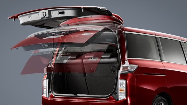 elgrand_2010_interior_utility_05