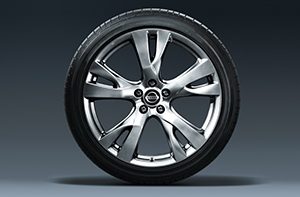 20インチアルミホイール (9J:クロームカラーコート&245/40R20 95Wタイヤ)