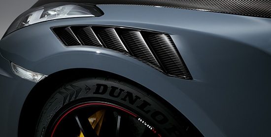 NISMO専用拡幅カーボン製フロントフェンダー(上部&後部アウトレットダクト付)