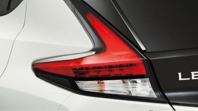 高輝度LEDリヤコンビネーションランプ