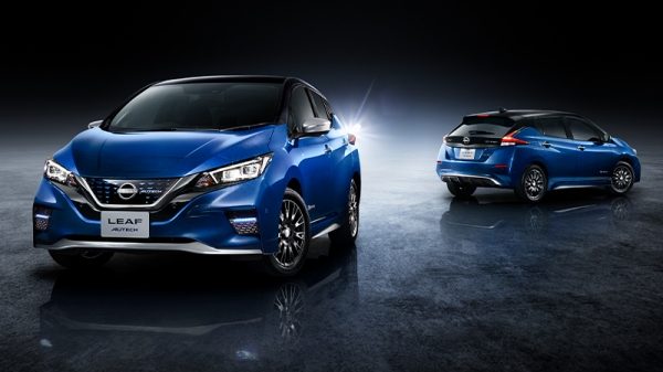 日産リーフ AUTECH