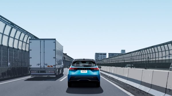 高速道路での追い越し