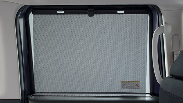 ロールサンシェード〈リヤ〉