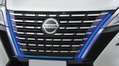 グリルイルミネーション【e-POWER車用〈点灯時〉】