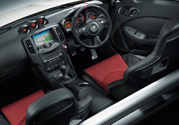 INTERIOR2