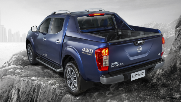 navara sport edition rear
