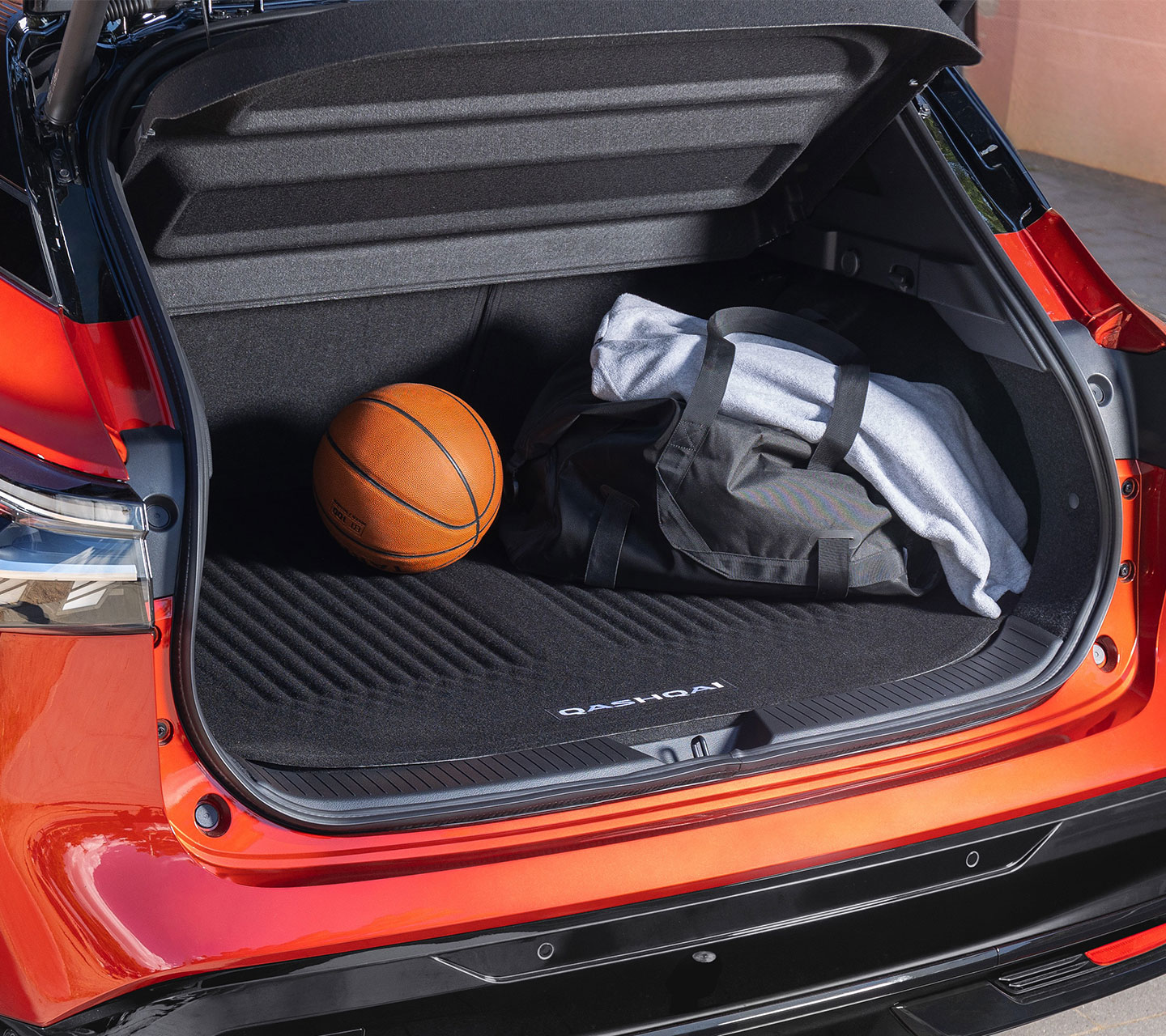 Nissan QASHQAI e-Power accessories recycled mats detail shot