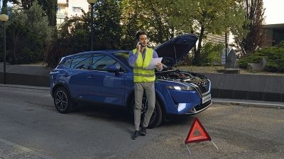 A man calling Nissan Assistance