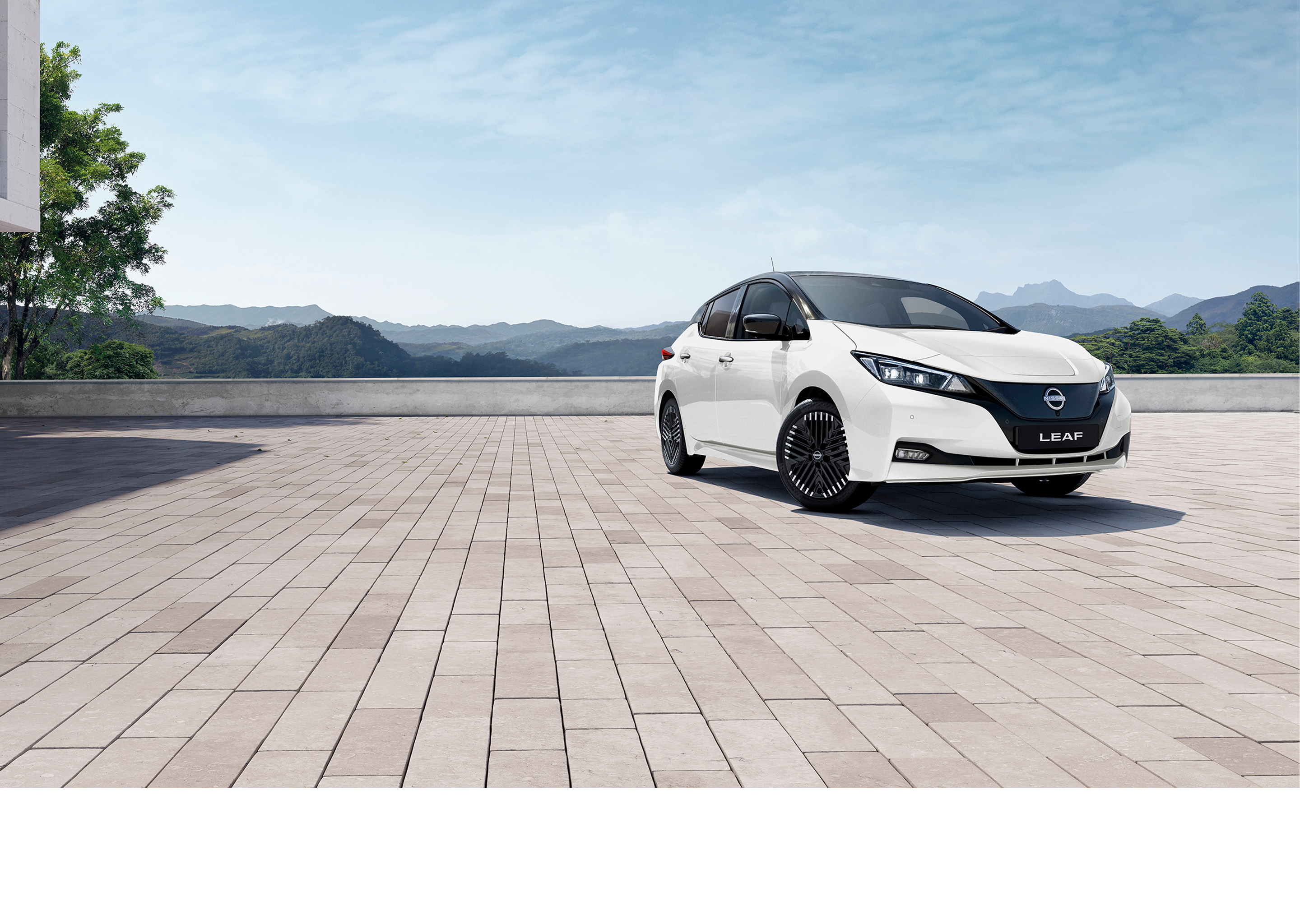 Future Proof Driving Electric Nissan Leaf With Extended Range And Fast Charging - omndvqr