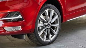 QASHQAI N-SPORT alloy wheels close-up