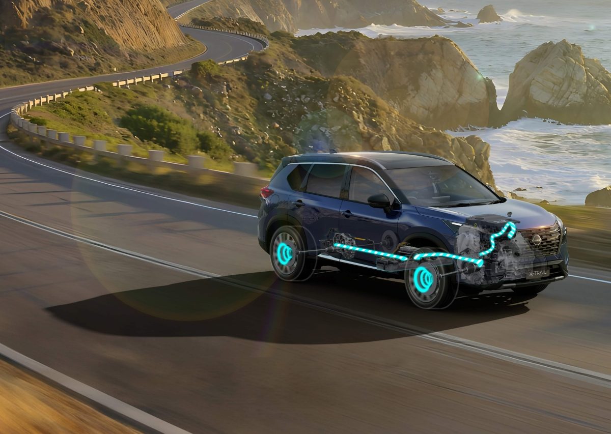 Nissan X-TRAIL e-POWER driving on the road