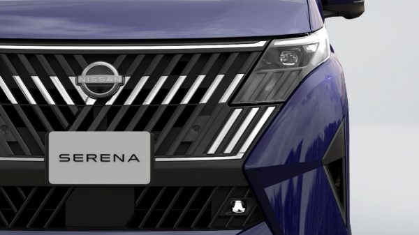 Nissan Serena Exterior 01