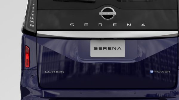 Nissan Serena Exterior 05