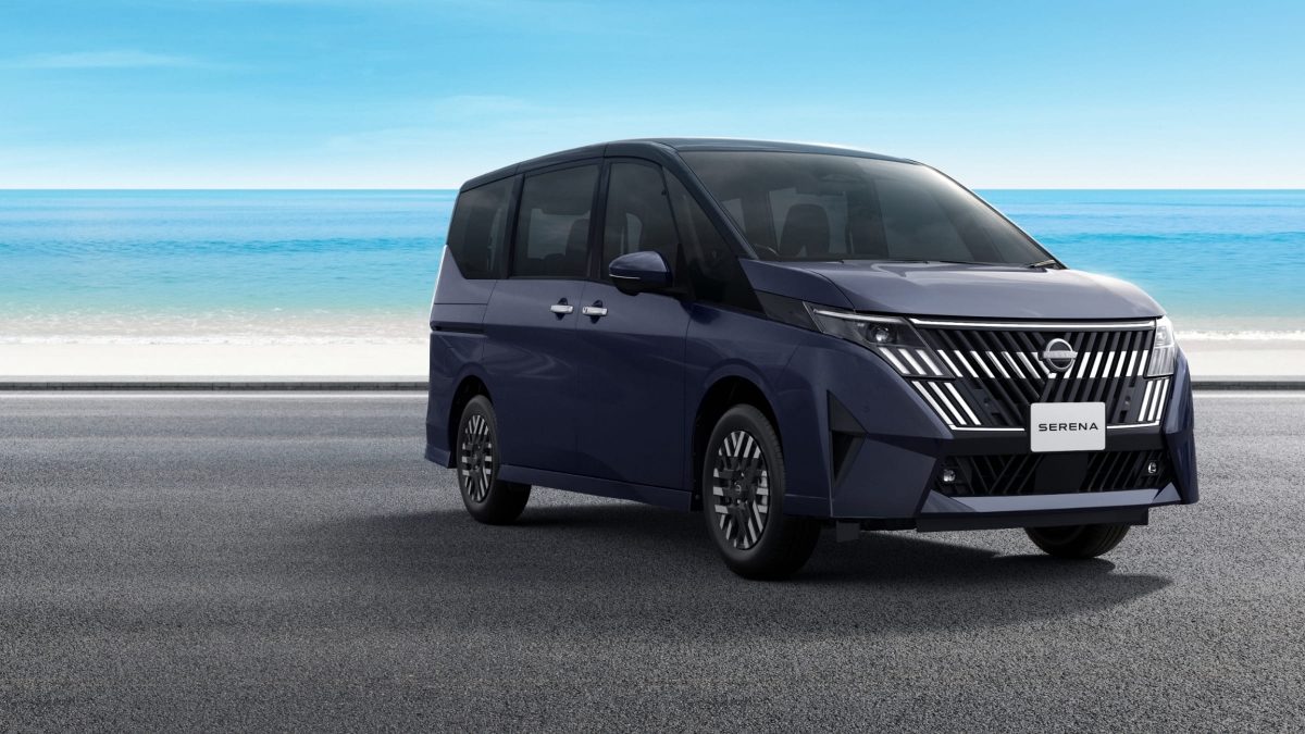 Nissan Serena Exterior 1