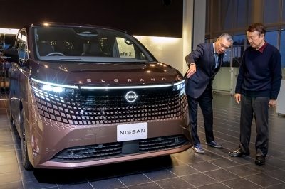 印象的なフロント周り