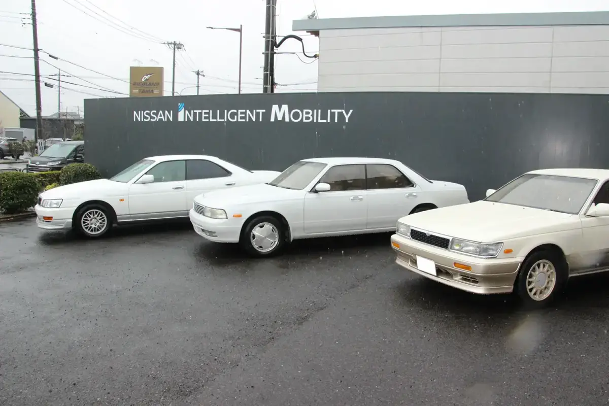 ショールーム前に展示していただきました