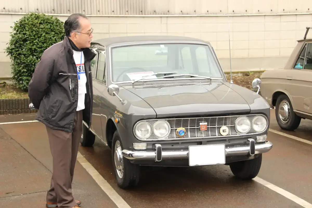 ダットサン ブルーバード 1200DX（P410型）オーナーさんがまれた時に、我が家に有った車両と全く同じだったので購入された車両