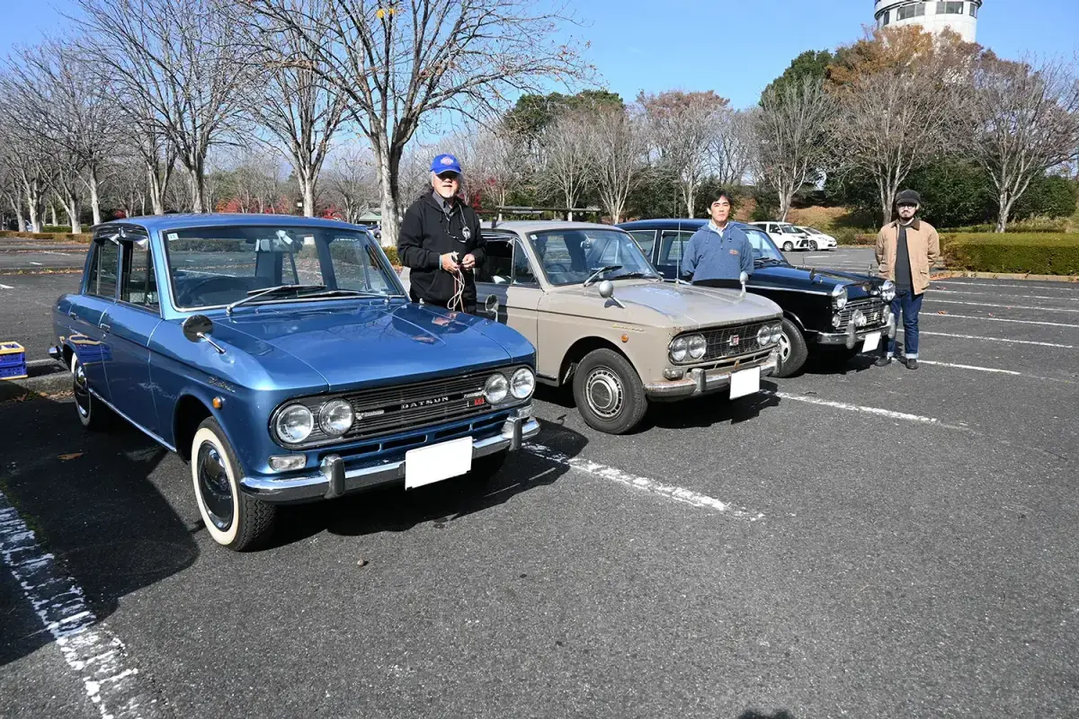 右からP310型（1200DX）、P410型（1200DX）、P411型（1300SS）