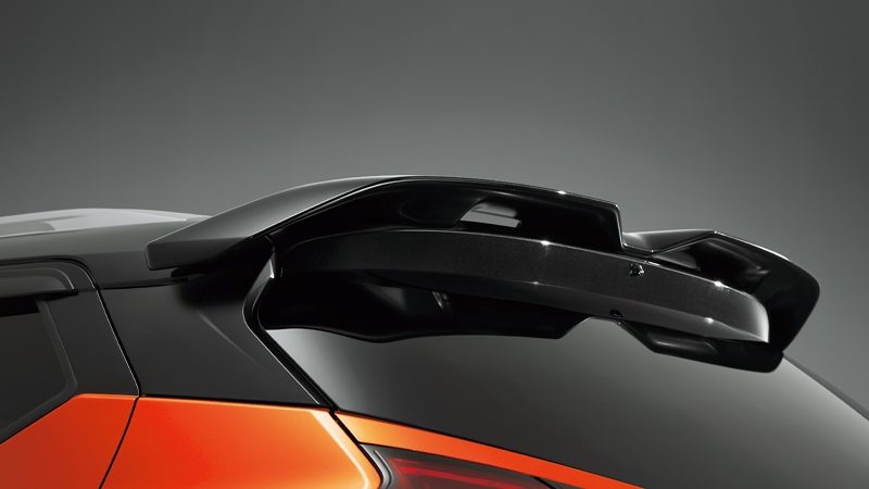 ルーフスポイラー