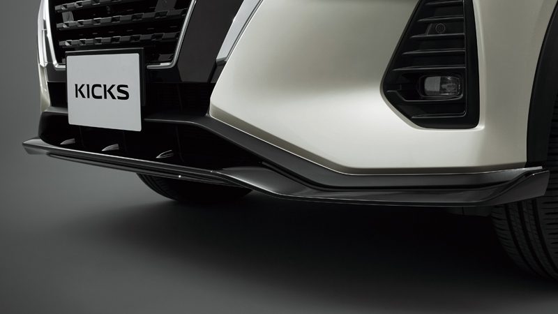 ルーフスポイラー