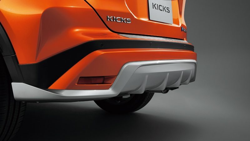 ルーフスポイラー