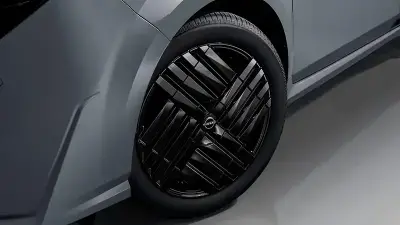 17インチアルミホイール（Black Edition専用カラー）