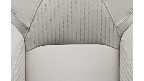 内装色：エアリーグレー〈K〉、シート地：本革。G leather edition、G FOUR leather editionでNissanConnectナビゲーションシステム（セットでメーカーオプション）装着車に設定。​