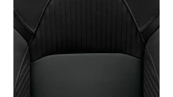 内装色：ブラック〈G〉、シート地：本革。G leather Black Edition、G FOUR leather Black Editionは標準設定。​G leather edition、G FOUR leather editionはNissanConnectナビゲーションシステム（セットでメーカーオプション）非装着車に設定。