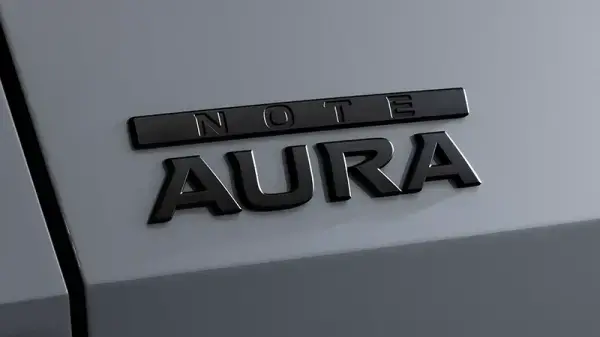 AURAエンブレム（ブラック）〈リヤ〉