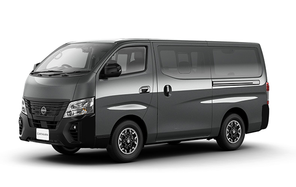 バン AUTECH LINE PLUS ブラックパッケージ（4WD・ディーゼルターボ）ロングボディ/標準幅/標準ルーフ/低床/5人乗り/5ドア/7M-ATx