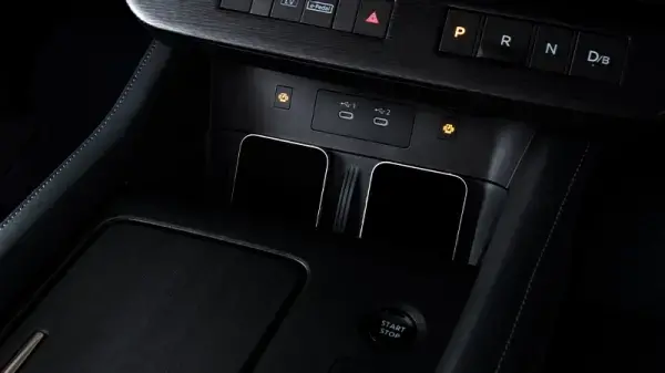 ワイヤレス充電器〈フロント2個〉／60W 急速充電器