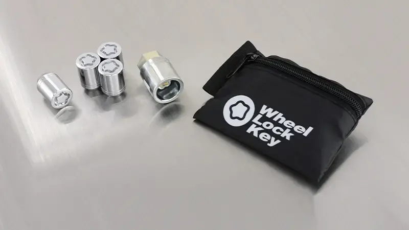 ホイールロックセット（袋ナットタイプ、専用ポーチ付）