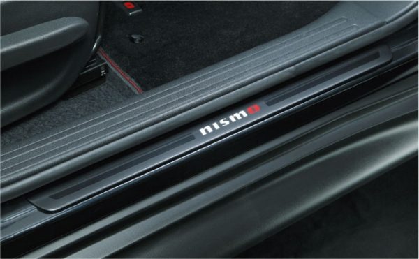 キッキングプレート