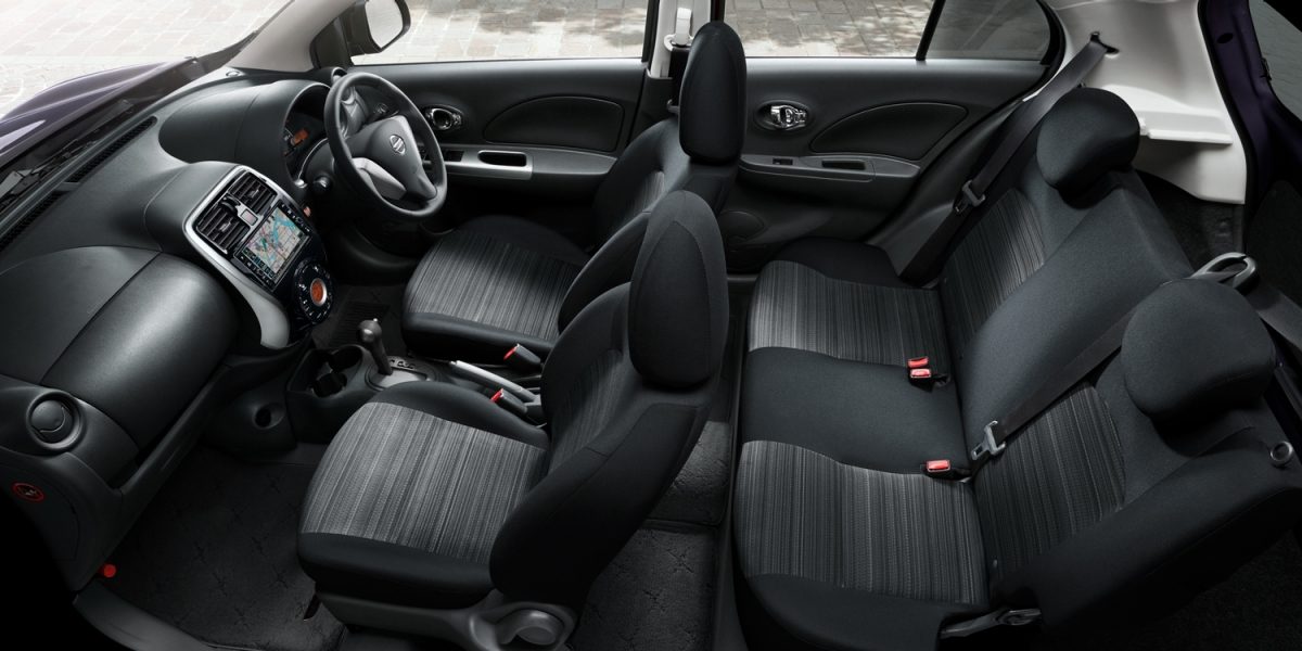 日産 マーチ March コンパクトカー ボレロ