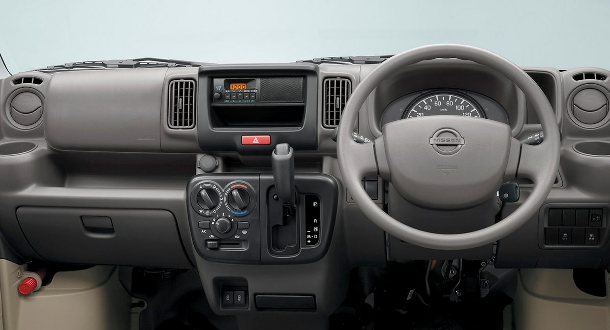 日産：NV100クリッパー [ NV100CLIPPER ] ビジネスセダン/バン | 外観