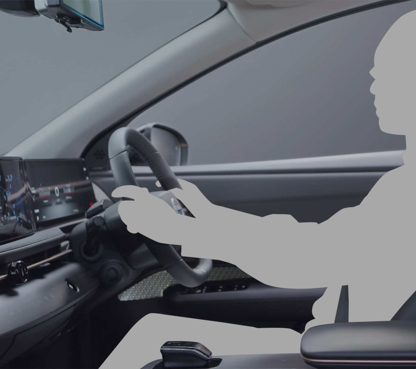 日産アリアで、人がAmazon Alexa Built-inボイスコマンドを使って話している様子