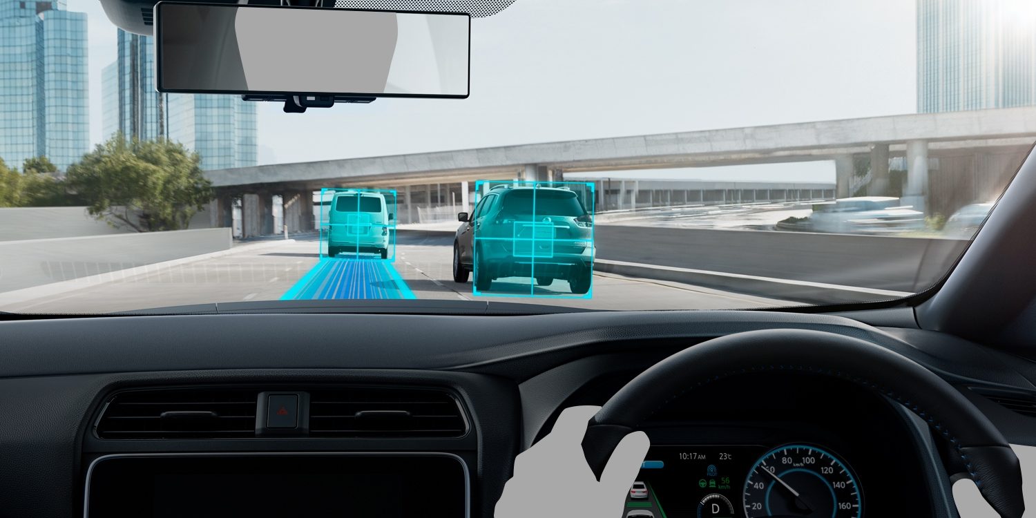 高速道路　同一車線自動運転技術「プロパイロット」