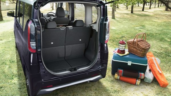 日産 ルークス Roox 軽自動車 室内