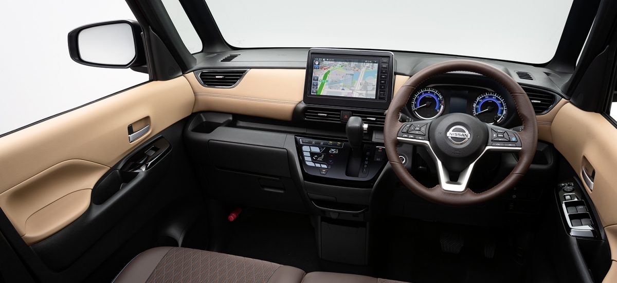 日産 ルークス Roox 軽自動車 室内