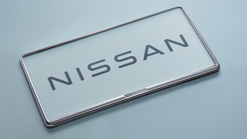 ナンバープレートリム