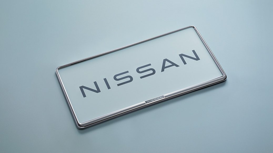 ナンバープレートリム