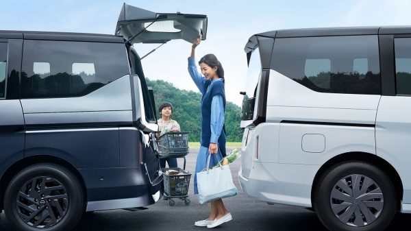 荷室スペース拡大