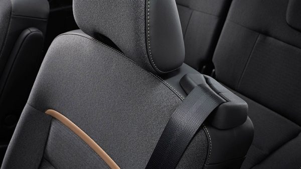 シートベルト内蔵シート〈セカンド〉