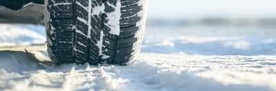 雪道でも、 クルマをしっかり操れる安⼼感。